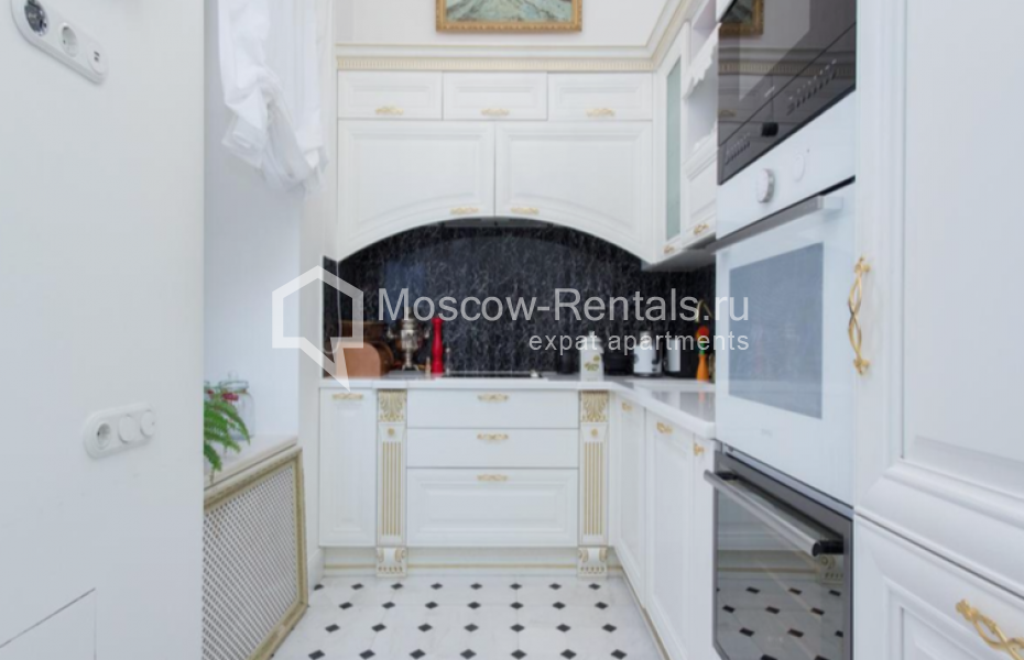 Photo #4 6-room (5 BR) apartment for <a href="http://moscow-rentals.ru/en/articles/long-term-rent" target="_blank">a long-term</a> rent
 in Russia, Moscow, Likhov lane, 8