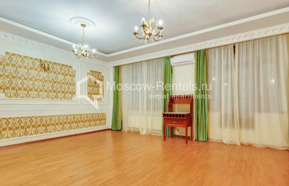 Photo #1 5-room (4 BR) apartment for <a href="http://moscow-rentals.ru/en/articles/long-term-rent" target="_blank">a long-term</a> rent
 in Russia, Moscow, B. Dmitrovka str, 16к1