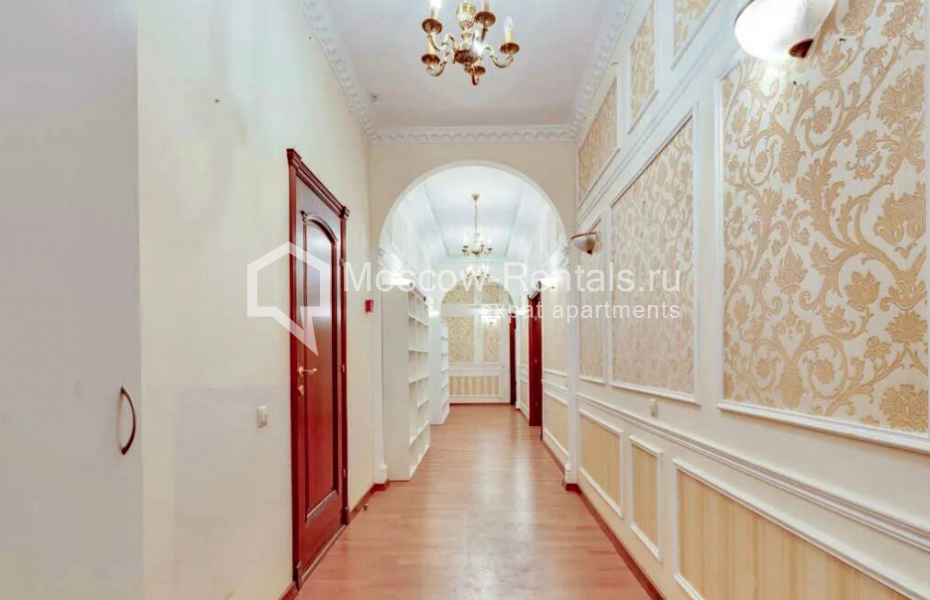 Photo #7 5-room (4 BR) apartment for <a href="http://moscow-rentals.ru/en/articles/long-term-rent" target="_blank">a long-term</a> rent
 in Russia, Moscow, B. Dmitrovka str, 16к1