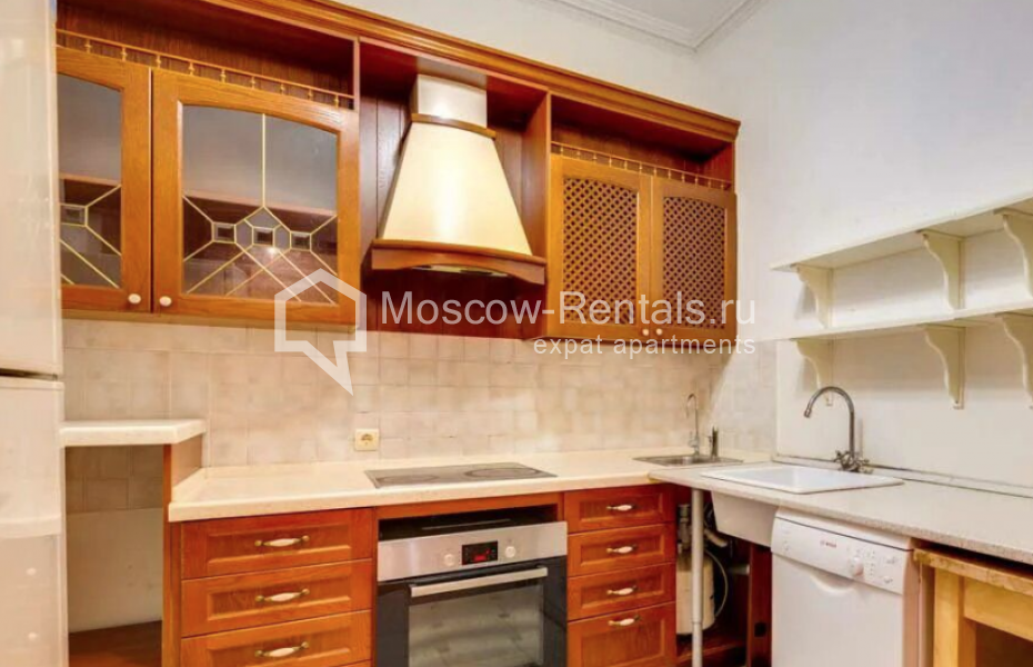 Photo #8 5-room (4 BR) apartment for <a href="http://moscow-rentals.ru/en/articles/long-term-rent" target="_blank">a long-term</a> rent
 in Russia, Moscow, B. Dmitrovka str, 16к1