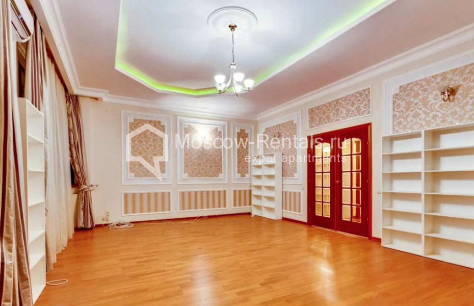 Photo #13 5-room (4 BR) apartment for <a href="http://moscow-rentals.ru/en/articles/long-term-rent" target="_blank">a long-term</a> rent
 in Russia, Moscow, B. Dmitrovka str, 16к1