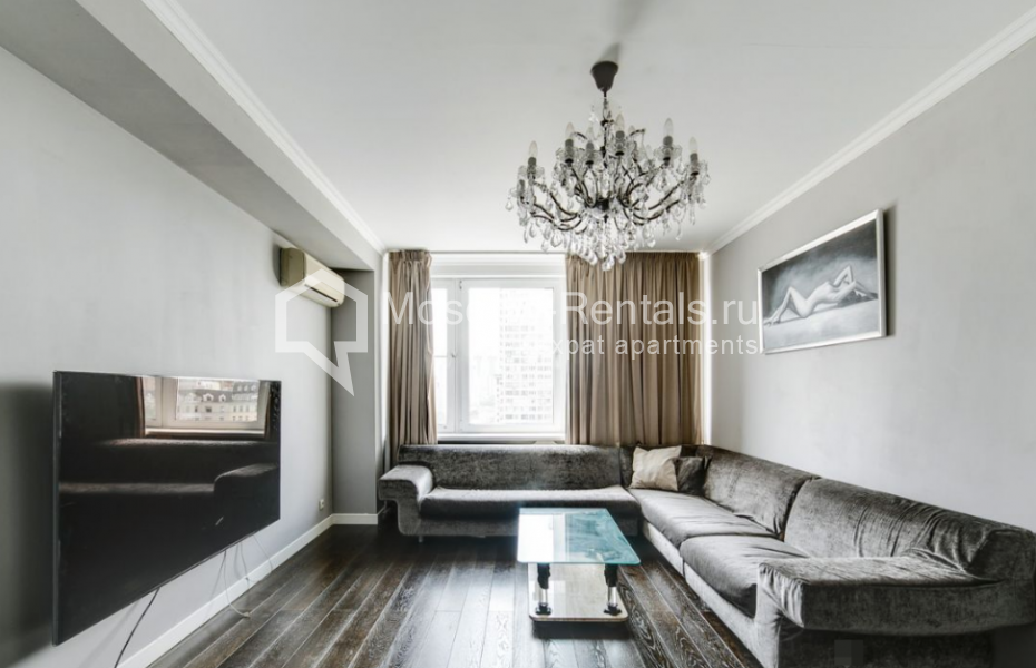 Photo #1 3-room (2 BR) apartment for <a href="http://moscow-rentals.ru/en/articles/long-term-rent" target="_blank">a long-term</a> rent
 in Russia, Moscow, New Arbat str, 22