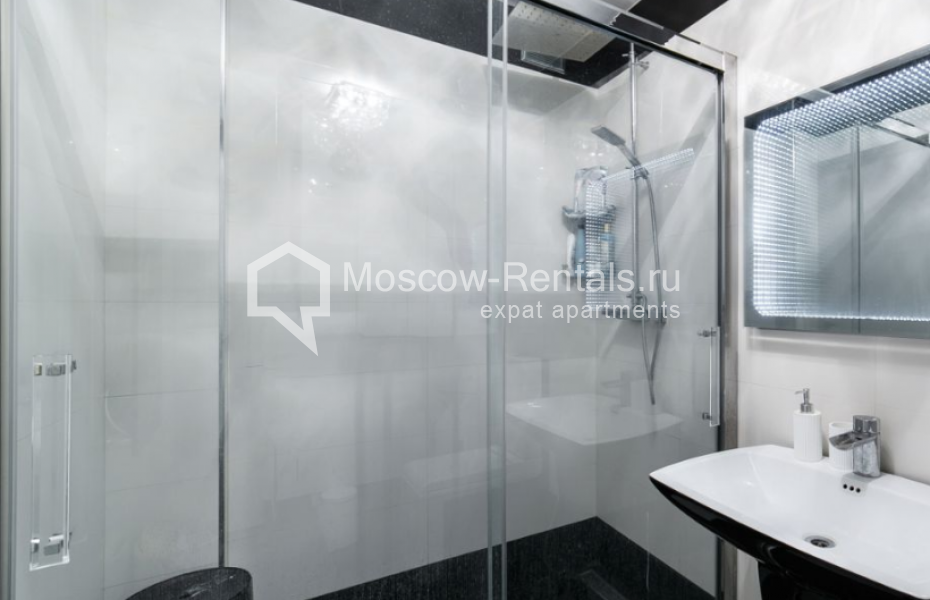 Photo #11 3-room (2 BR) apartment for <a href="http://moscow-rentals.ru/en/articles/long-term-rent" target="_blank">a long-term</a> rent
 in Russia, Moscow, New Arbat str, 22