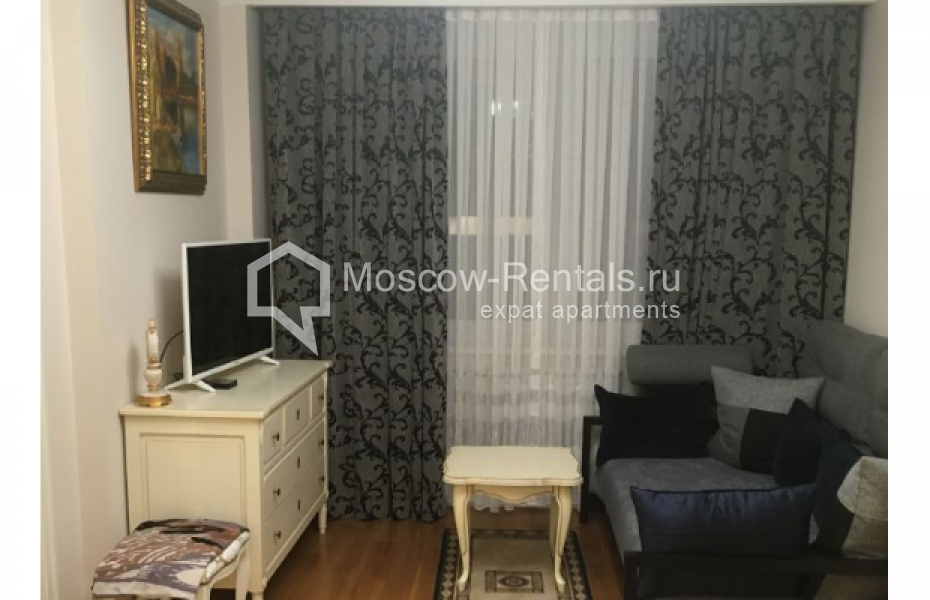 Photo #1 3-room (2 BR) apartment for <a href="http://moscow-rentals.ru/en/articles/long-term-rent" target="_blank">a long-term</a> rent
 in Russia, Moscow, Presnenskyi val str, 14k3