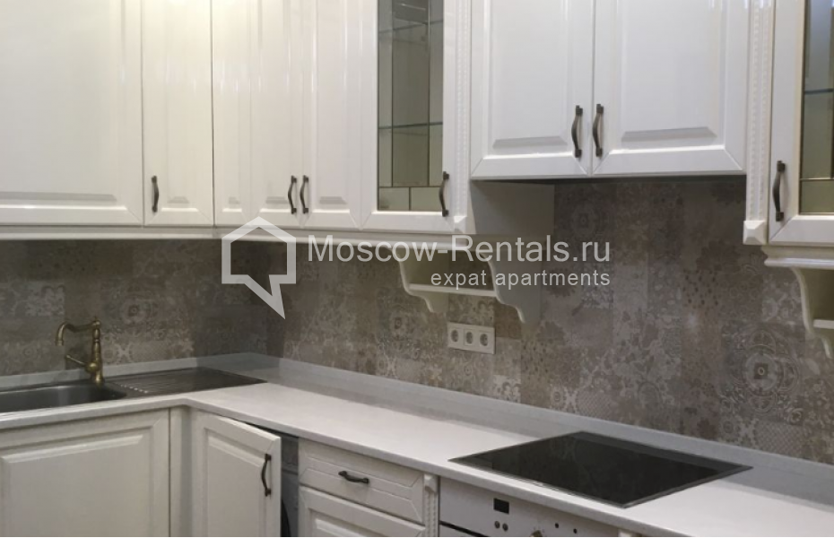Photo #6 3-room (2 BR) apartment for <a href="http://moscow-rentals.ru/en/articles/long-term-rent" target="_blank">a long-term</a> rent
 in Russia, Moscow, Presnenskyi val str, 14k3