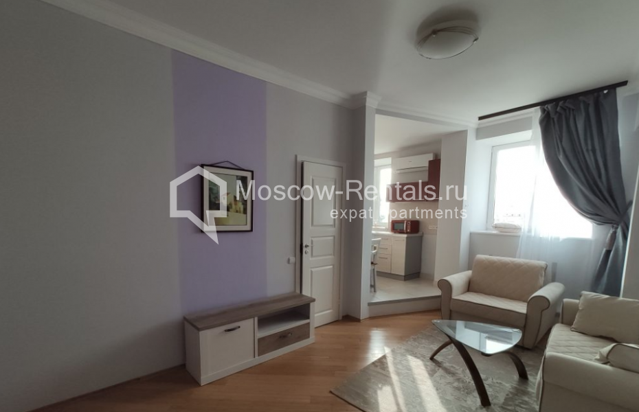 Photo #2 2-room (1 BR) apartment for <a href="http://moscow-rentals.ru/en/articles/long-term-rent" target="_blank">a long-term</a> rent
 in Russia, Moscow, Maroseika str, 10/1