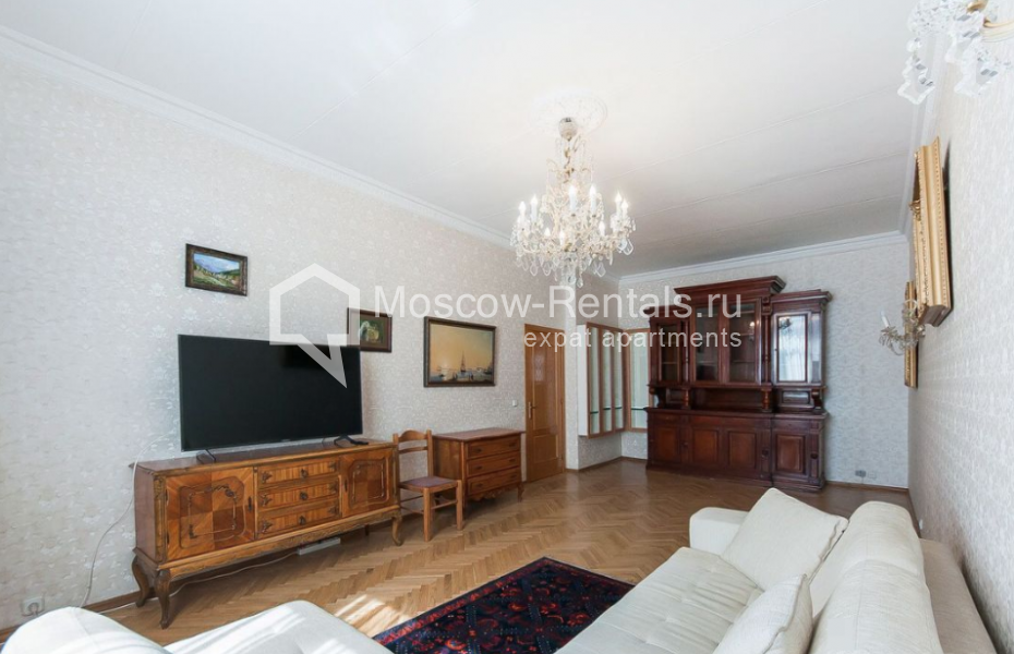 Photo #7 3-room (2 BR) apartment for <a href="http://moscow-rentals.ru/en/articles/long-term-rent" target="_blank">a long-term</a> rent
 in Russia, Moscow, Gazetnyi lane, 13