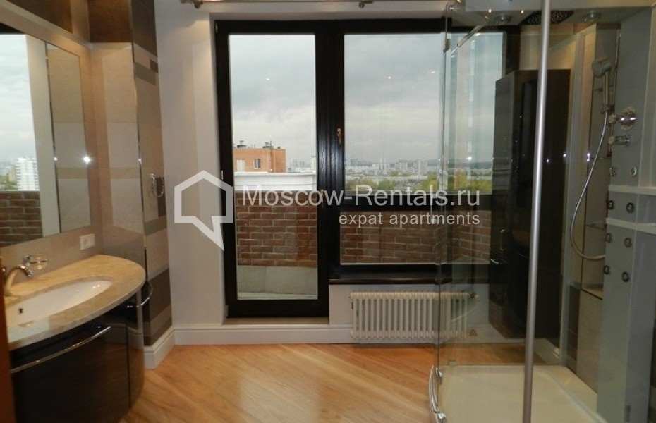 Photo #7 5-room (4 BR) apartment for <a href="http://moscow-rentals.ru/en/articles/long-term-rent" target="_blank">a long-term</a> rent
 in Russia, Moscow, Kutuzova str, 11 bld 2