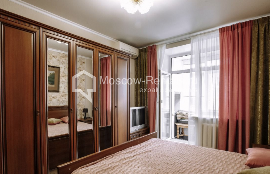 Photo #3 3-room (2 BR) apartment for <a href="http://moscow-rentals.ru/en/articles/long-term-rent" target="_blank">a long-term</a> rent
 in Russia, Moscow, 1st Miusskaya str, 2С1