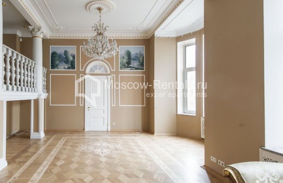 Photo #2 5-room (4 BR) apartment for <a href="http://moscow-rentals.ru/en/articles/long-term-rent" target="_blank">a long-term</a> rent
 in Russia, Moscow, Petrovka str, 17С1