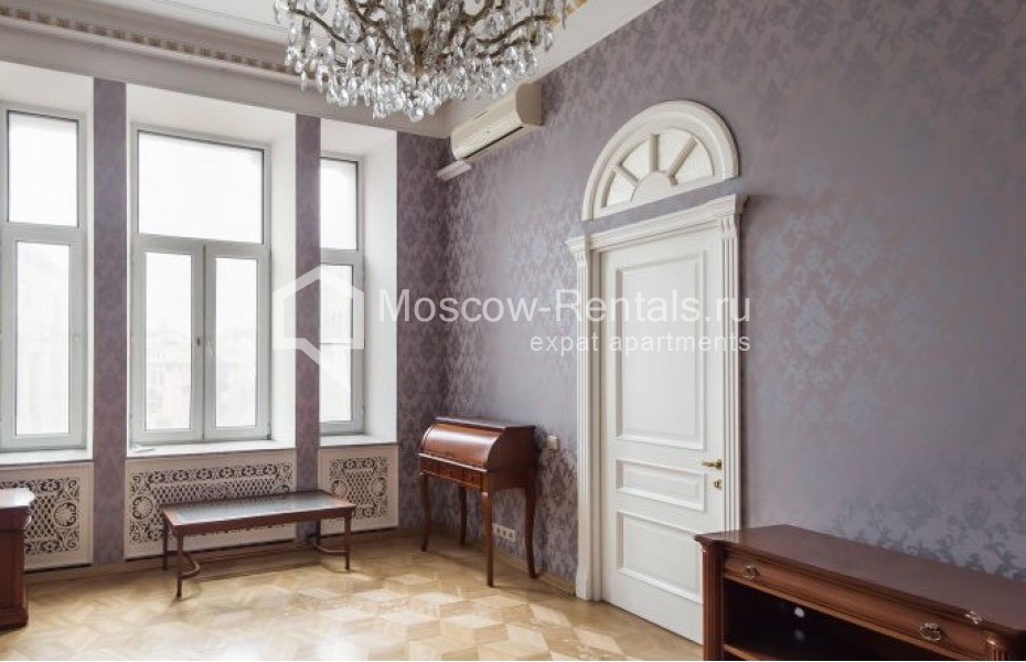 Photo #10 5-room (4 BR) apartment for <a href="http://moscow-rentals.ru/en/articles/long-term-rent" target="_blank">a long-term</a> rent
 in Russia, Moscow, Petrovka str, 17С1