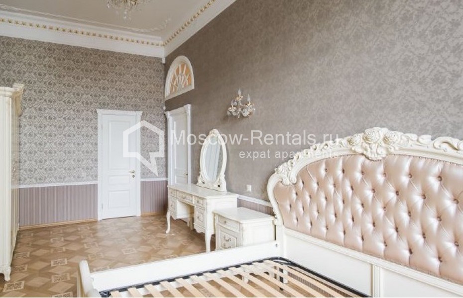 Photo #13 5-room (4 BR) apartment for <a href="http://moscow-rentals.ru/en/articles/long-term-rent" target="_blank">a long-term</a> rent
 in Russia, Moscow, Petrovka str, 17С1