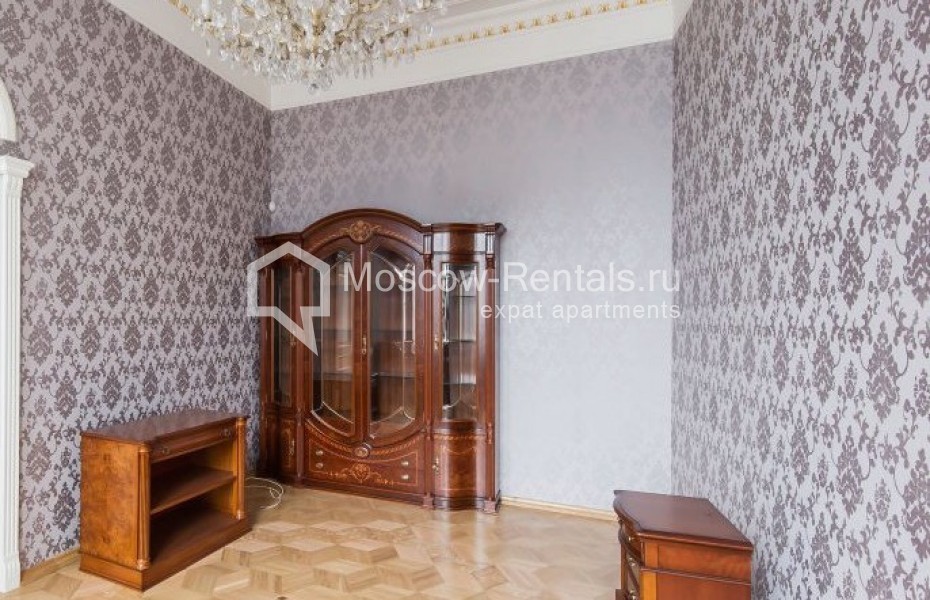 Photo #11 5-room (4 BR) apartment for <a href="http://moscow-rentals.ru/en/articles/long-term-rent" target="_blank">a long-term</a> rent
 in Russia, Moscow, Petrovka str, 17С1