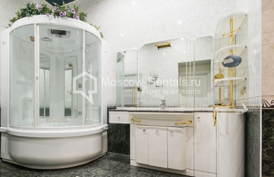 Photo #15 5-room (4 BR) apartment for <a href="http://moscow-rentals.ru/en/articles/long-term-rent" target="_blank">a long-term</a> rent
 in Russia, Moscow, Petrovka str, 17С1