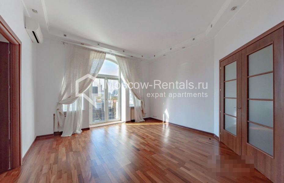 Photo #1 5-room (4 BR) apartment for <a href="http://moscow-rentals.ru/en/articles/long-term-rent" target="_blank">a long-term</a> rent
 in Russia, Moscow, M. Molchanovka str, 8С2