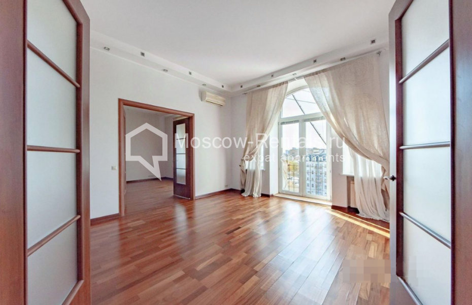 Photo #2 5-room (4 BR) apartment for <a href="http://moscow-rentals.ru/en/articles/long-term-rent" target="_blank">a long-term</a> rent
 in Russia, Moscow, M. Molchanovka str, 8С2