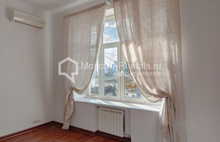 Photo #7 5-room (4 BR) apartment for <a href="http://moscow-rentals.ru/en/articles/long-term-rent" target="_blank">a long-term</a> rent
 in Russia, Moscow, M. Molchanovka str, 8С2