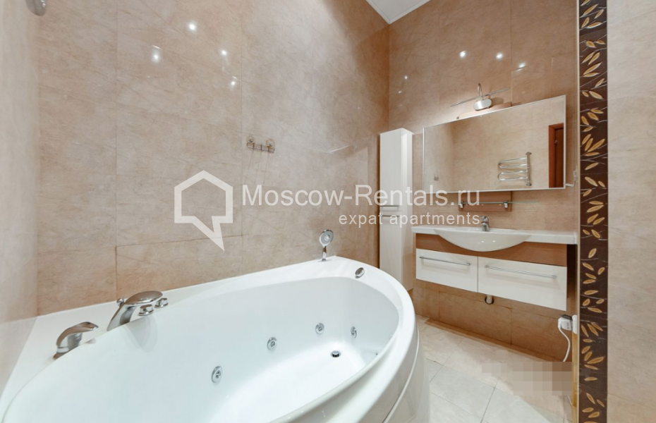Photo #18 5-room (4 BR) apartment for <a href="http://moscow-rentals.ru/en/articles/long-term-rent" target="_blank">a long-term</a> rent
 in Russia, Moscow, M. Molchanovka str, 8С2