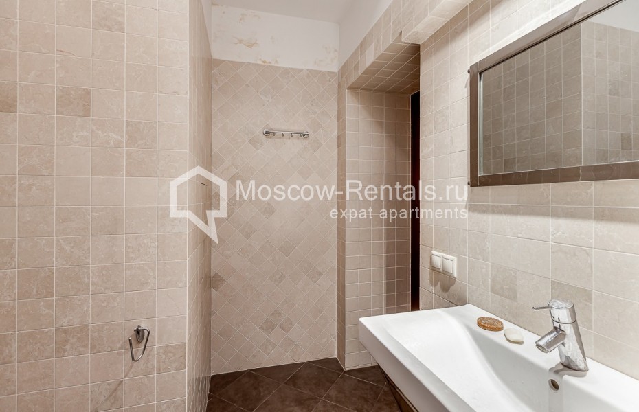 Photo #20 5-room (4 BR) apartment for <a href="http://moscow-rentals.ru/en/articles/long-term-rent" target="_blank">a long-term</a> rent
 in Russia, Moscow, Bogoslovskyi lane, 8/15С1