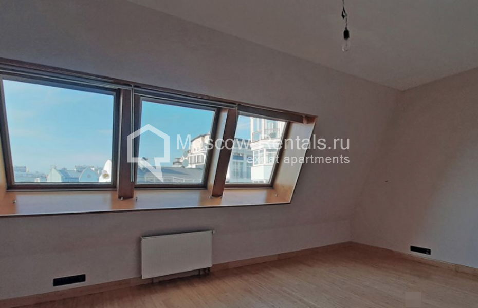 Photo #8 4-room (3 BR) apartment for <a href="http://moscow-rentals.ru/en/articles/long-term-rent" target="_blank">a long-term</a> rent
 in Russia, Moscow, B. Golovin lane, 2
