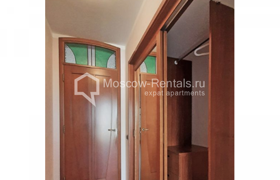 Photo #12 4-room (3 BR) apartment for <a href="http://moscow-rentals.ru/en/articles/long-term-rent" target="_blank">a long-term</a> rent
 in Russia, Moscow, B. Golovin lane, 2
