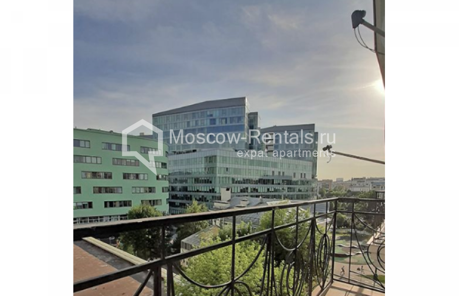 Photo #1 4-room (3 BR) apartment for <a href="http://moscow-rentals.ru/en/articles/long-term-rent" target="_blank">a long-term</a> rent
 in Russia, Moscow, B. Golovin lane, 2