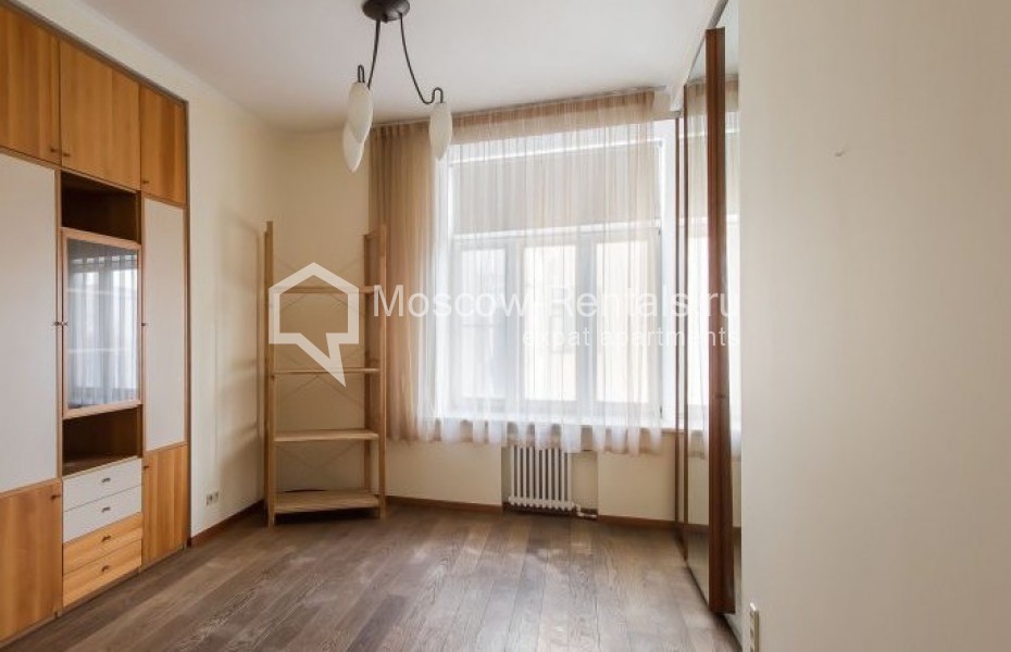 Photo #10 5-room (4 BR) apartment for <a href="http://moscow-rentals.ru/en/articles/long-term-rent" target="_blank">a long-term</a> rent
 in Russia, Moscow, Kalashnyi lane, 4