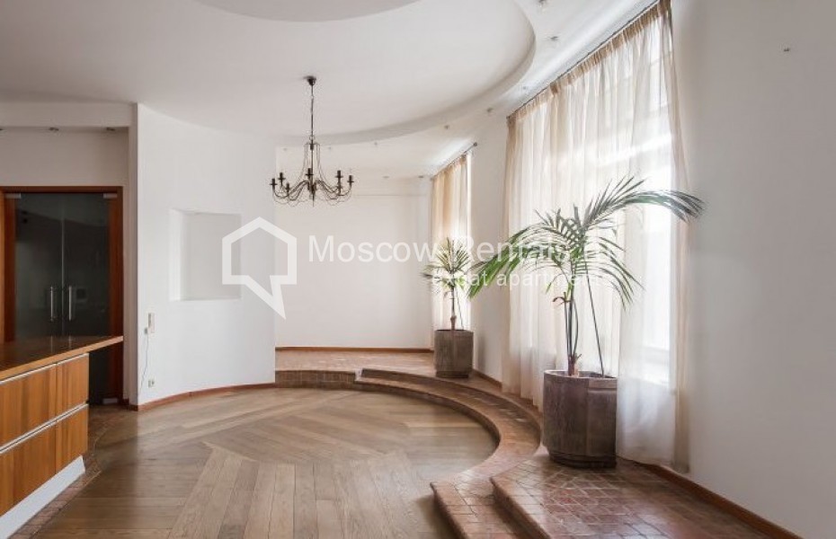 Photo #2 5-room (4 BR) apartment for <a href="http://moscow-rentals.ru/en/articles/long-term-rent" target="_blank">a long-term</a> rent
 in Russia, Moscow, Kalashnyi lane, 4
