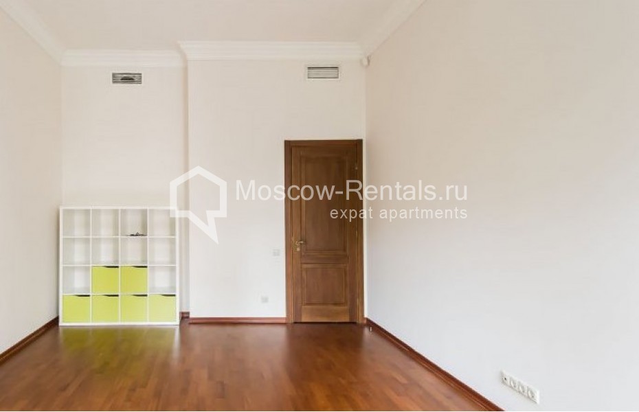 Photo #9 4-room (3 BR) apartment for <a href="http://moscow-rentals.ru/en/articles/long-term-rent" target="_blank">a long-term</a> rent
 in Russia, Moscow, Gogolevskyi blv, 29