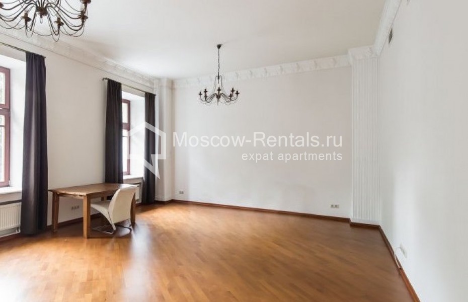 Photo #3 4-room (3 BR) apartment for <a href="http://moscow-rentals.ru/en/articles/long-term-rent" target="_blank">a long-term</a> rent
 in Russia, Moscow, Gogolevskyi blv, 29