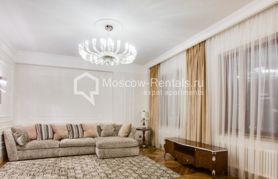 Photo #3 4-room (3 BR) apartment for <a href="http://moscow-rentals.ru/en/articles/long-term-rent" target="_blank">a long-term</a> rent
 in Russia, Moscow, New Arbat str, 27