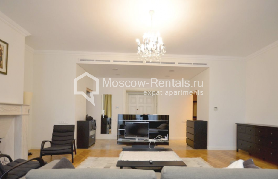 Photo #7 4-room (3 BR) apartment for <a href="http://moscow-rentals.ru/en/articles/long-term-rent" target="_blank">a long-term</a> rent
 in Russia, Moscow, B. Levshinskyi lane, 11