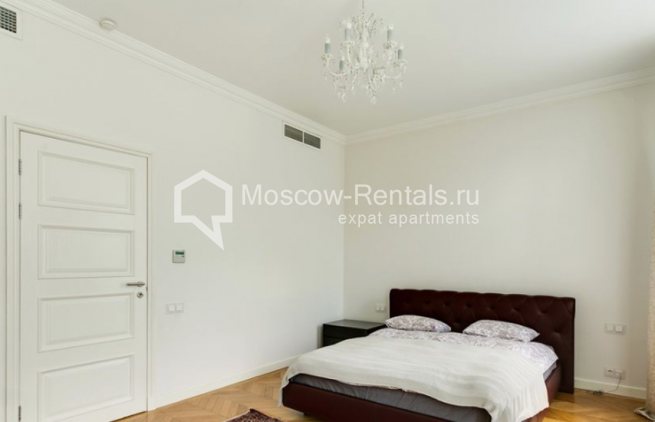 Photo #16 4-room (3 BR) apartment for <a href="http://moscow-rentals.ru/en/articles/long-term-rent" target="_blank">a long-term</a> rent
 in Russia, Moscow, B. Levshinskyi lane, 11