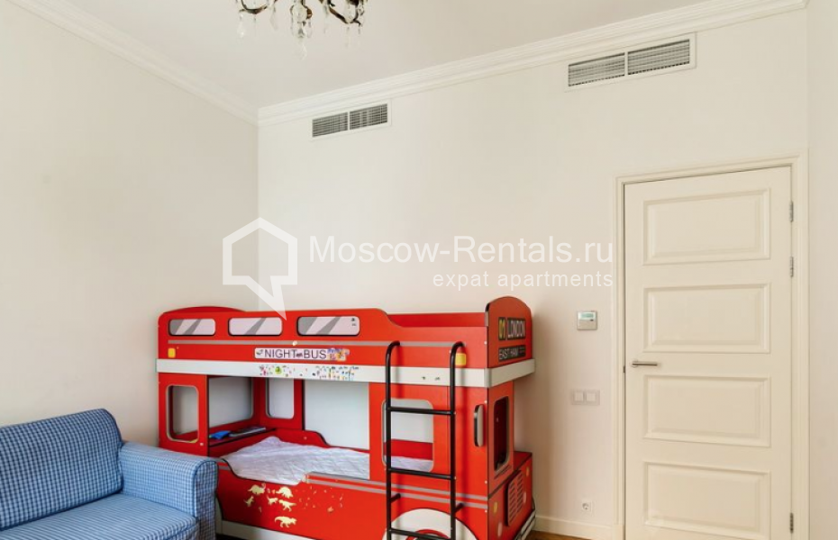 Photo #21 4-room (3 BR) apartment for <a href="http://moscow-rentals.ru/en/articles/long-term-rent" target="_blank">a long-term</a> rent
 in Russia, Moscow, B. Levshinskyi lane, 11