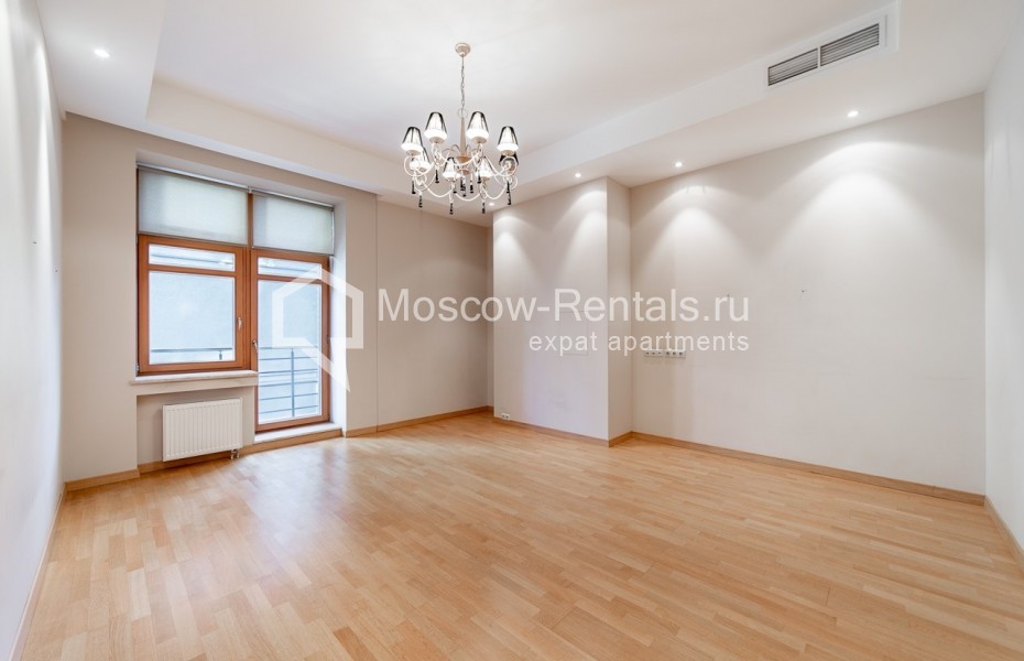 Photo #12 4-room (3 BR) apartment for <a href="http://moscow-rentals.ru/en/articles/long-term-rent" target="_blank">a long-term</a> rent
 in Russia, Moscow, Kolymazhnyi lane, 10