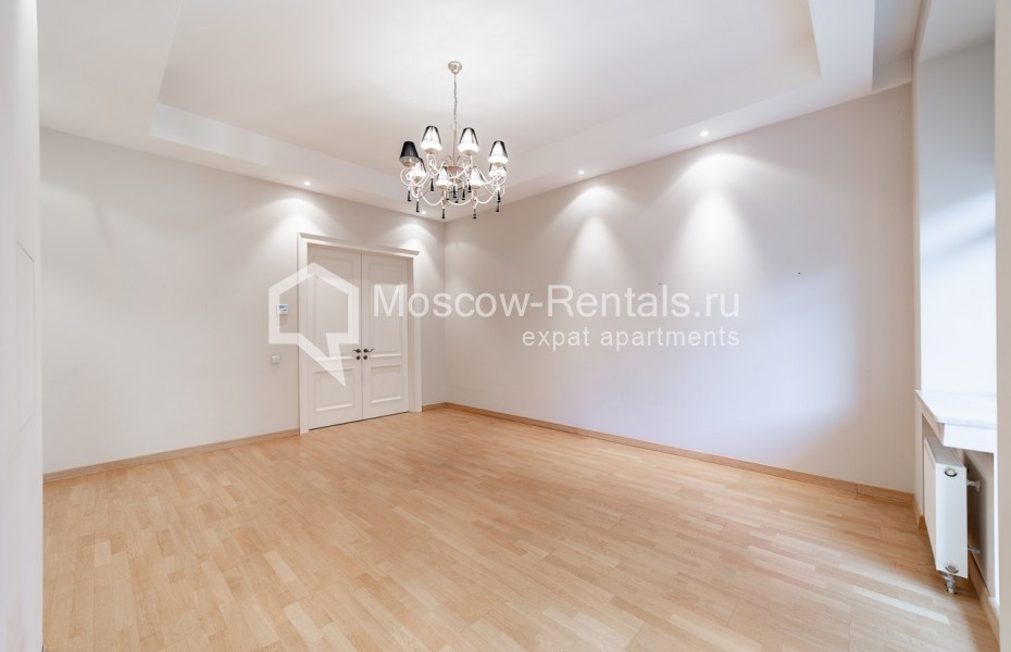 Photo #13 4-room (3 BR) apartment for <a href="http://moscow-rentals.ru/en/articles/long-term-rent" target="_blank">a long-term</a> rent
 in Russia, Moscow, Kolymazhnyi lane, 10