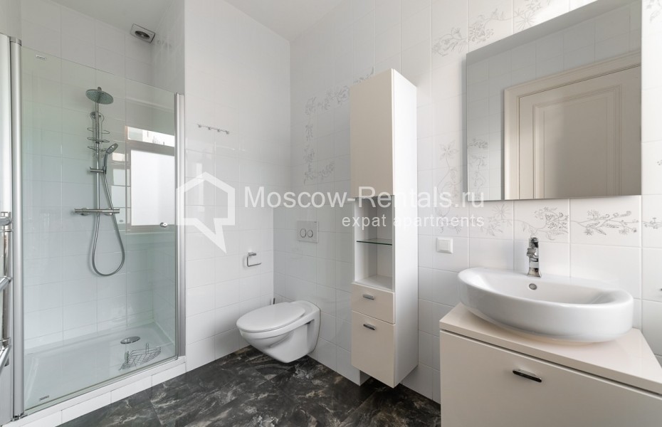 Photo #19 4-room (3 BR) apartment for <a href="http://moscow-rentals.ru/en/articles/long-term-rent" target="_blank">a long-term</a> rent
 in Russia, Moscow, Kolymazhnyi lane, 10