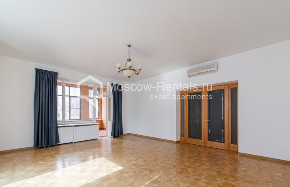Photo #3 4-room (3 BR) apartment for <a href="http://moscow-rentals.ru/en/articles/long-term-rent" target="_blank">a long-term</a> rent
 in Russia, Moscow, Pozharskyi lane, 7А