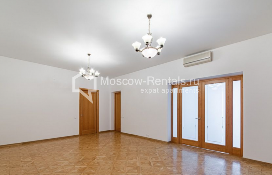 Photo #5 4-room (3 BR) apartment for <a href="http://moscow-rentals.ru/en/articles/long-term-rent" target="_blank">a long-term</a> rent
 in Russia, Moscow, Pozharskyi lane, 7А