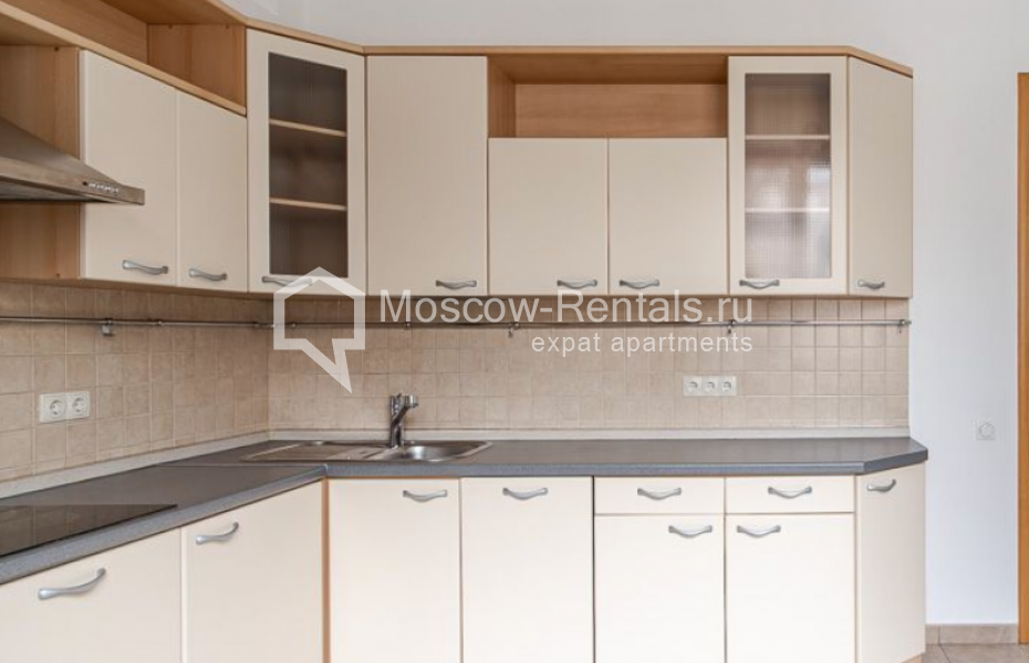 Photo #7 4-room (3 BR) apartment for <a href="http://moscow-rentals.ru/en/articles/long-term-rent" target="_blank">a long-term</a> rent
 in Russia, Moscow, Pozharskyi lane, 7А