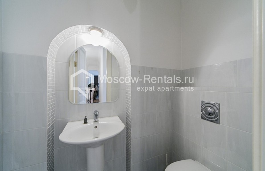 Photo #17 4-room (3 BR) apartment for <a href="http://moscow-rentals.ru/en/articles/long-term-rent" target="_blank">a long-term</a> rent
 in Russia, Moscow, Tverskoy blv, 8