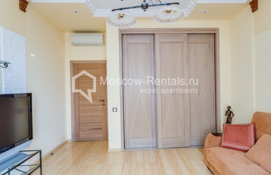 Photo #11 5-room (4 BR) apartment for <a href="http://moscow-rentals.ru/en/articles/long-term-rent" target="_blank">a long-term</a> rent
 in Russia, Moscow, Groholsky lane, 28