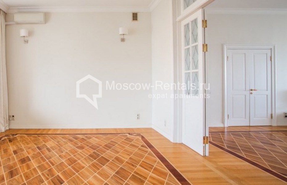 Photo #4 5-room (4 BR) apartment for <a href="http://moscow-rentals.ru/en/articles/long-term-rent" target="_blank">a long-term</a> rent
 in Russia, Moscow, Leontievskyi lane, 15