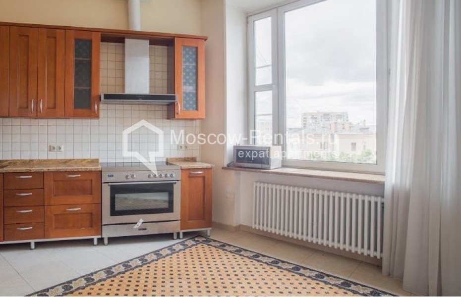 Photo #7 5-room (4 BR) apartment for <a href="http://moscow-rentals.ru/en/articles/long-term-rent" target="_blank">a long-term</a> rent
 in Russia, Moscow, Leontievskyi lane, 15