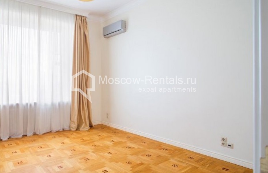Photo #9 5-room (4 BR) apartment for <a href="http://moscow-rentals.ru/en/articles/long-term-rent" target="_blank">a long-term</a> rent
 in Russia, Moscow, Leontievskyi lane, 15