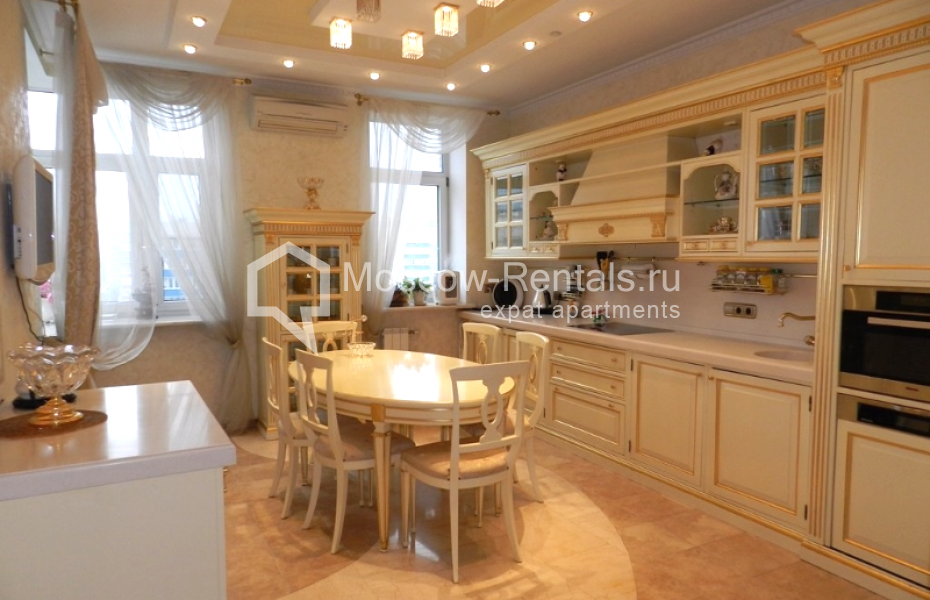 Photo #1 3-room (2 BR) apartment for <a href="http://moscow-rentals.ru/en/articles/long-term-rent" target="_blank">a long-term</a> rent
 in Russia, Moscow, Aviatsionnaya str, 79 bld 1