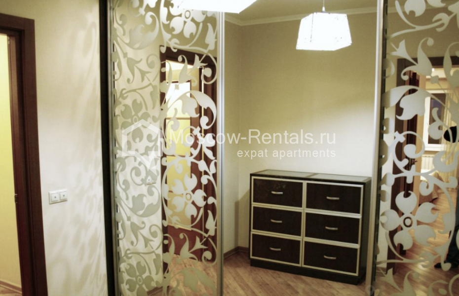Photo #9 3-room (2 BR) apartment for <a href="http://moscow-rentals.ru/en/articles/long-term-rent" target="_blank">a long-term</a> rent
 in Russia, Moscow, Akademika Pilugina str, 6