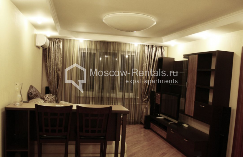 Photo #2 3-room (2 BR) apartment for <a href="http://moscow-rentals.ru/en/articles/long-term-rent" target="_blank">a long-term</a> rent
 in Russia, Moscow, Akademika Pilugina str, 6