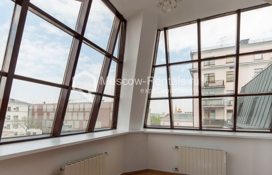 Photo #2 3-room (2 BR) apartment for <a href="http://moscow-rentals.ru/en/articles/long-term-rent" target="_blank">a long-term</a> rent
 in Russia, Moscow, M. Tolmachevskyi lane, 8С2