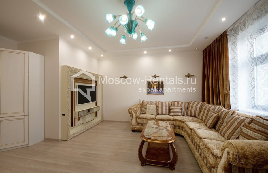 Photo #3 3-room (2 BR) apartment for <a href="http://moscow-rentals.ru/en/articles/long-term-rent" target="_blank">a long-term</a> rent
 in Russia, Moscow, Serpukhovskyi val, 21к4